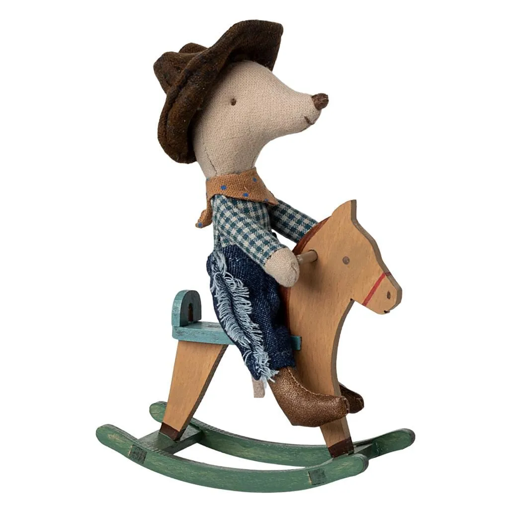 Souris cowboy sur cheval à bascule - Petit frère - Maileg – Image 2